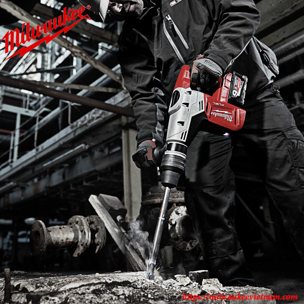 Review máy khoan búa Milwaukee M18 CHM-902: Sức mạnh sánh ngang với các dòng máy điện Review máy khoan búa Milwaukee M18 CHM-902: Sức mạnh sánh ngang với các dòng máy điện