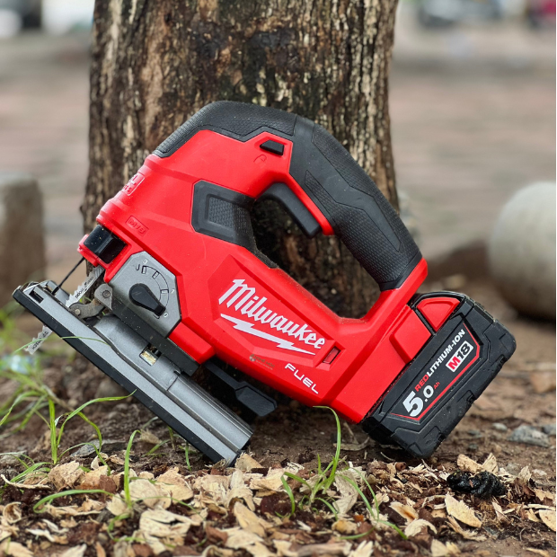 Máy cưa lọng dùng pin Milwaukee M18 FJS-0X (bare) Máy cưa lọng dùng pin Milwaukee M18 FJS-0X (bare)